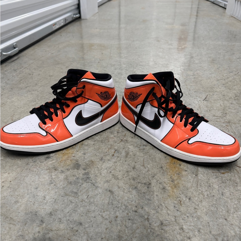 Jordan 1s Mid